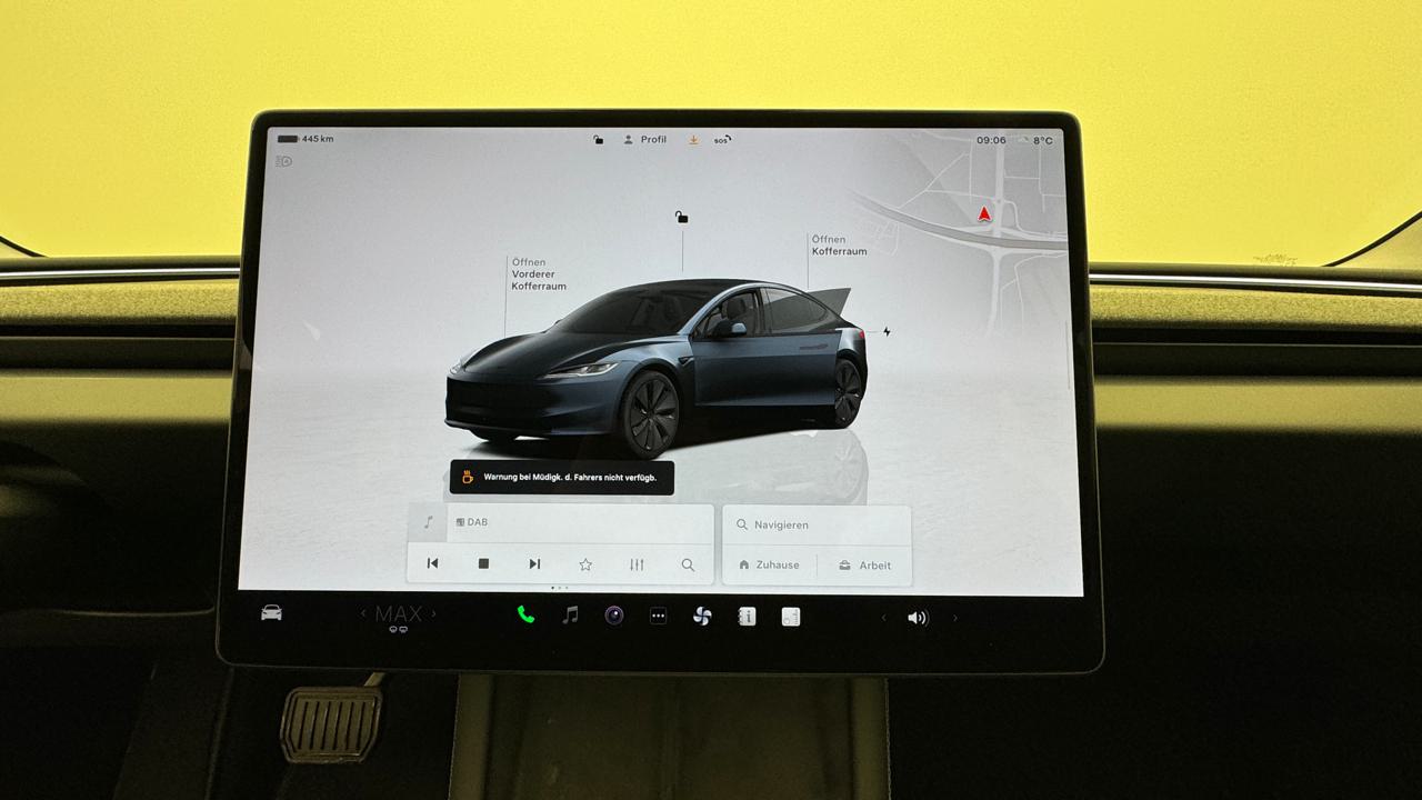 Tesla<br>Model 3 RWD