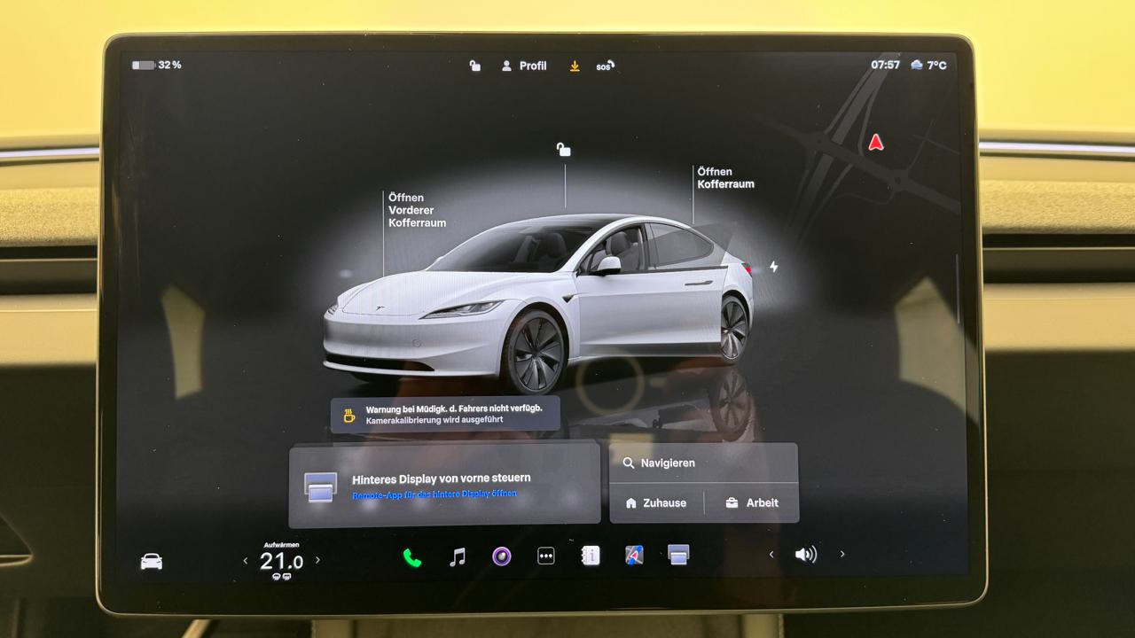 Tesla<br>Model 3 RWD