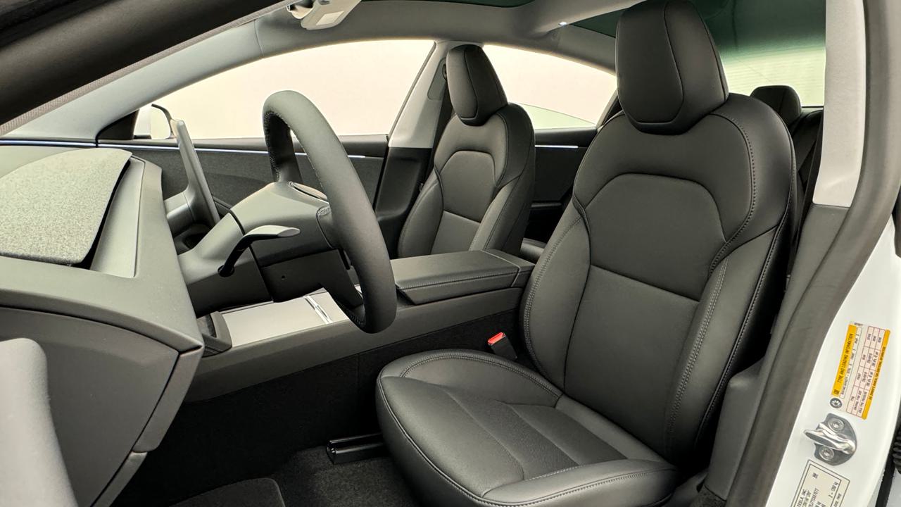 Tesla<br>Model 3 Long Range RWD