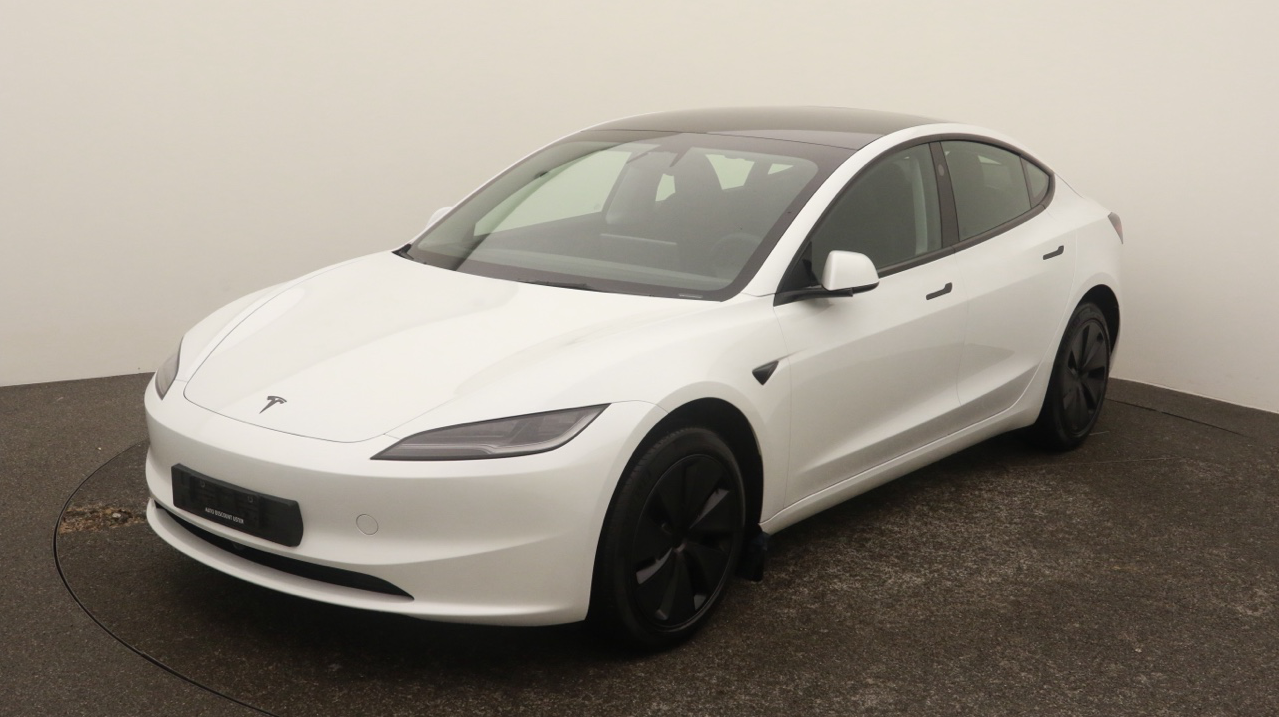 Tesla Model 3 Long Range RWD