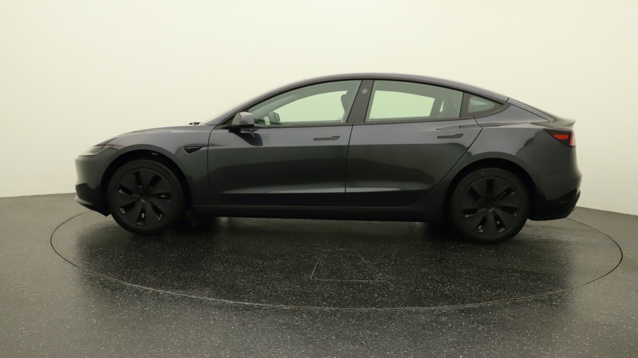 Tesla<br>Model 3 Long Range RWD