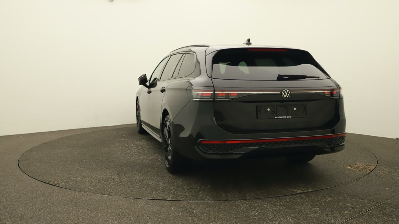 VW<br>Passat Variant 2.0 TDI evo R-Line 4 Motion DSG