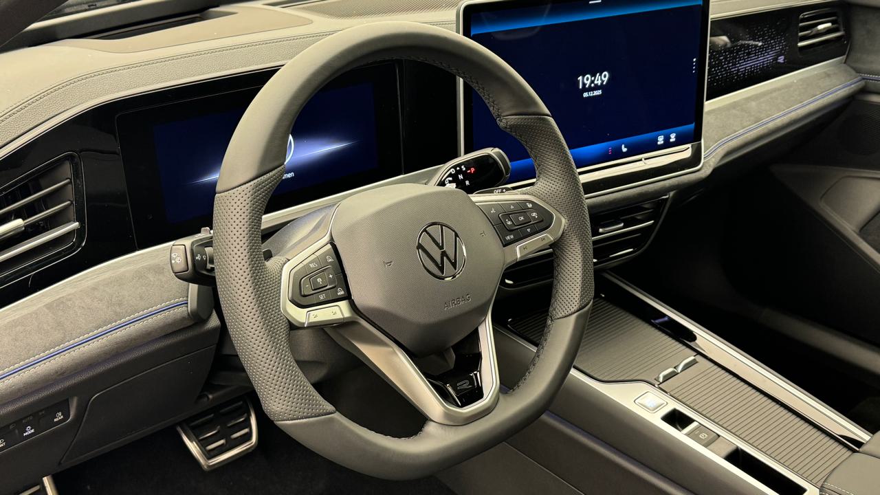 VW<br>Passat Variant 2.0 TSI evo4 R-Line 4 Motion DSG