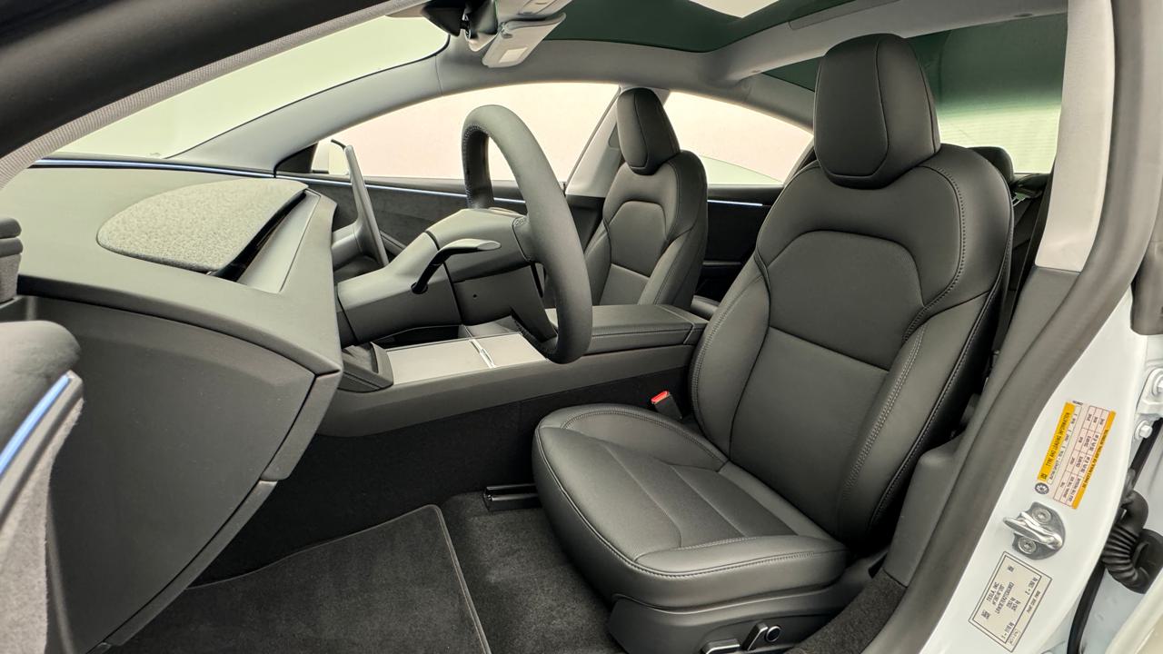 Tesla<br>Model 3 Long Range Dual Motor AWD