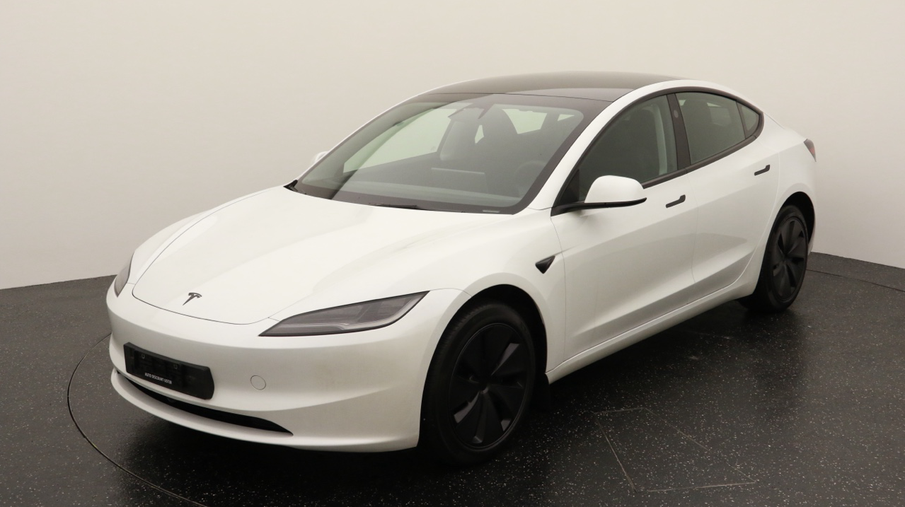 Tesla<br>Model 3 Long Range Dual Motor AWD