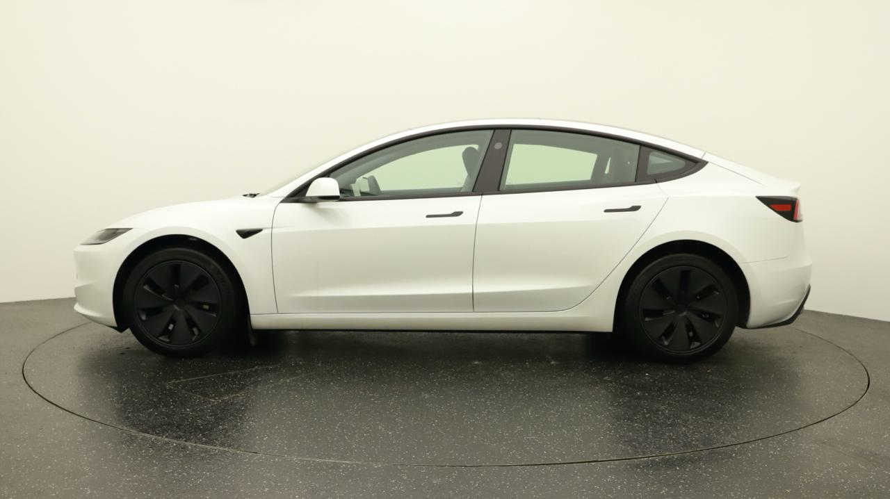 Tesla<br>Model 3 Long Range Dual Motor AWD