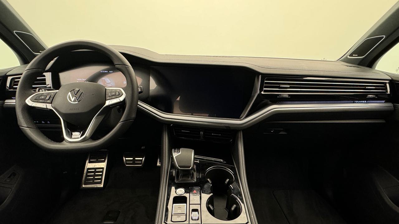VW<br>Touareg 3.0 TDI R-Line Tiptronic