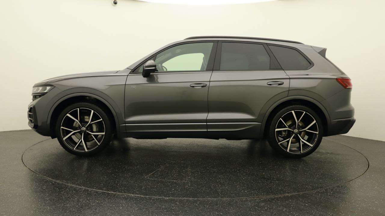 VW<br>Touareg 3.0 TDI R-Line Tiptronic