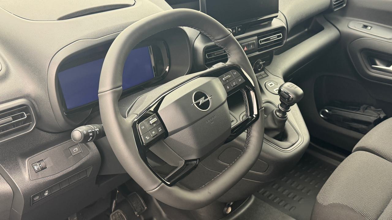 Opel<br>Combo Cargo 1.5 start/stop