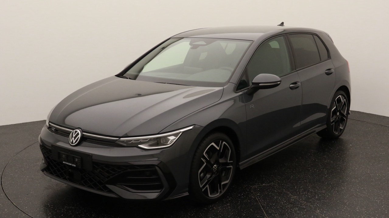 VW<br>Golf VIII 1.5 e TSI mHEV R-Line DSG