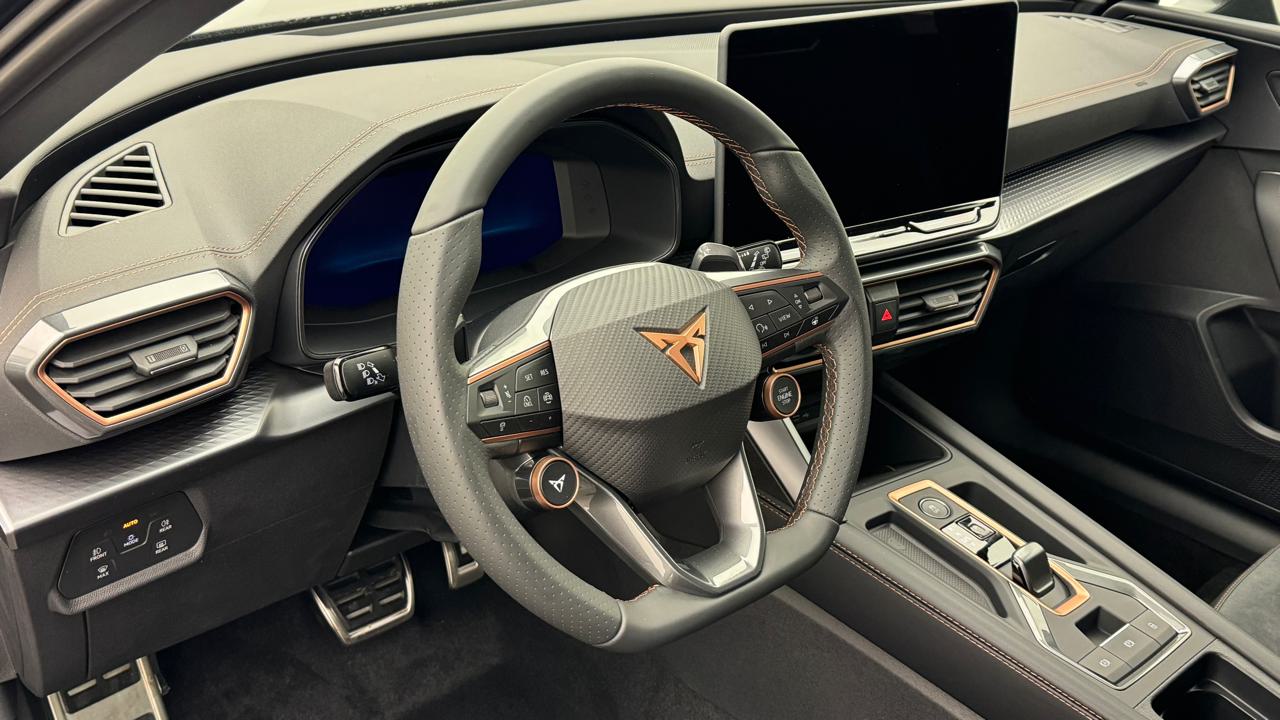 Cupra<br>LEON ST 2.0 TSI VZ DSG 4Drive