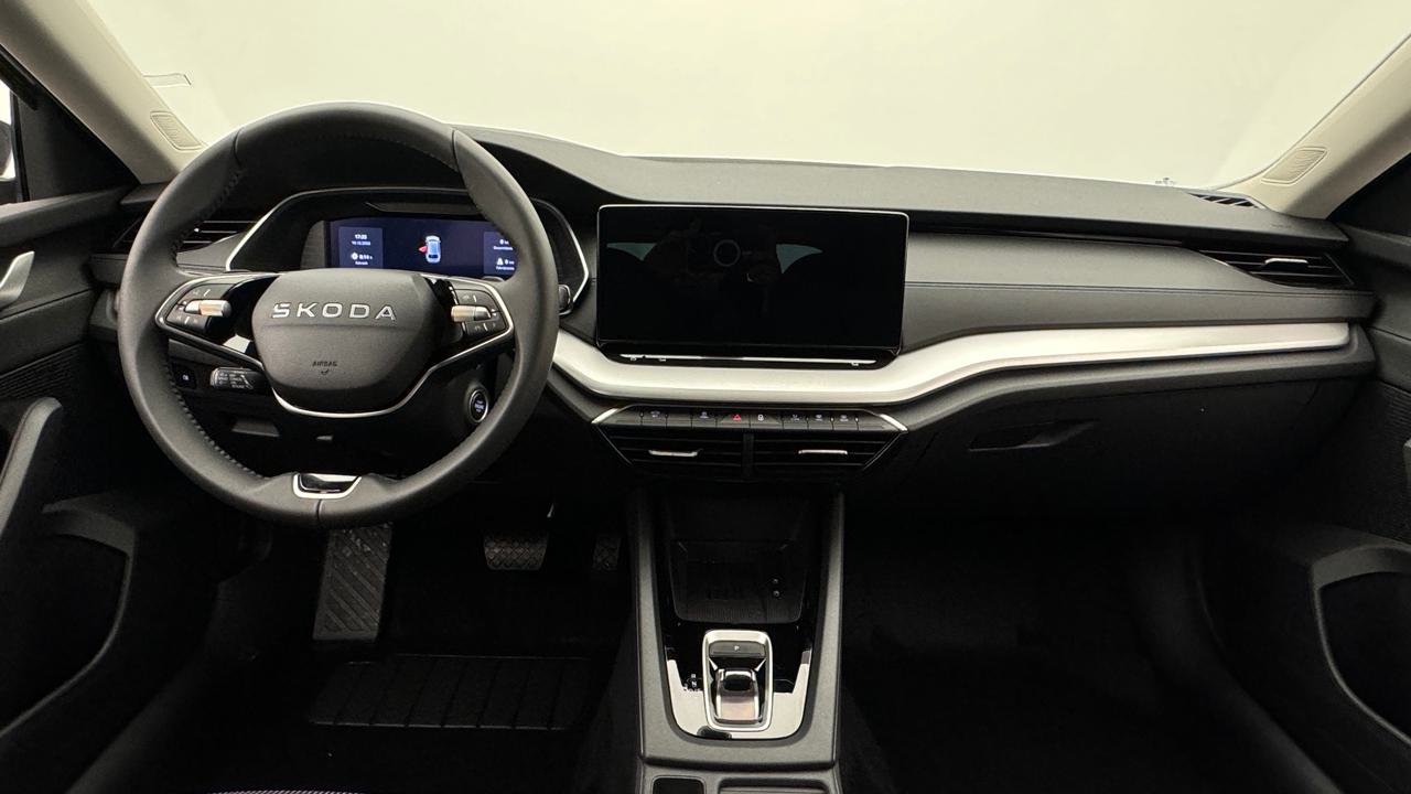 Skoda<br>Octavia Combi 1.5 TSI mHEV DSG Selection