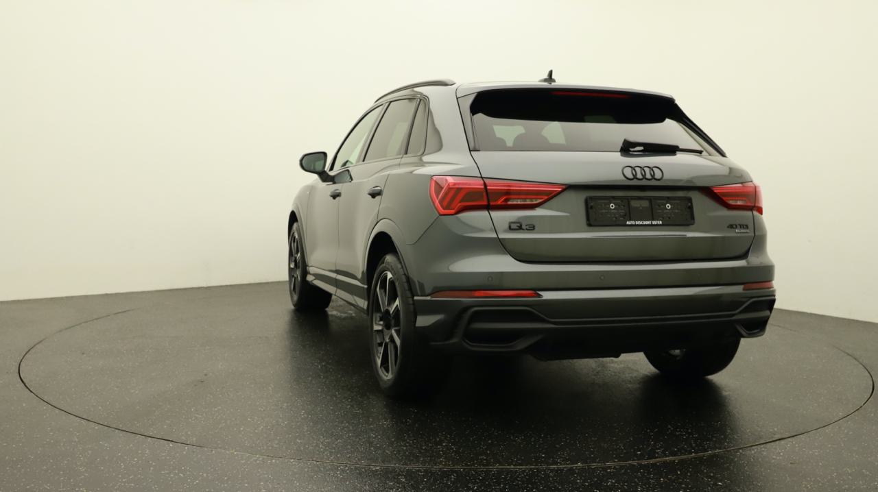 Audi<br>Q3 40 TFSI S line quattro S-tronic