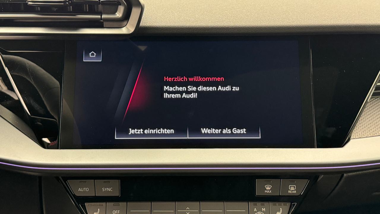 Audi<br>RS3 Limousine 2.5 TSI quattro S-tronic