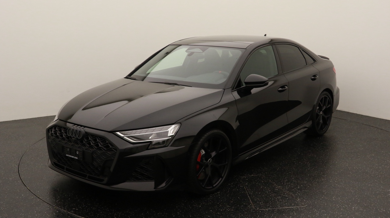 Audi<br>RS3 Limousine 2.5 TSI quattro S-tronic