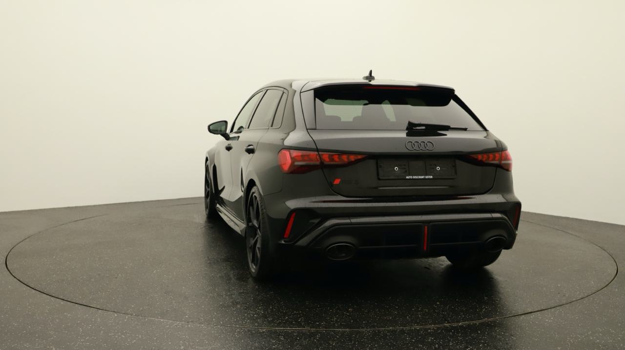 Audi<br>RS3 Sportback 2.5 TSI quattro S-tronic