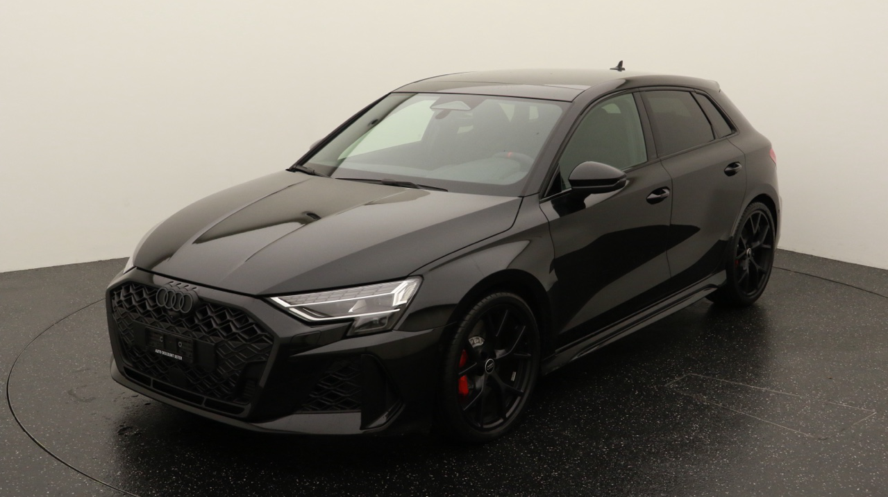 Audi<br>RS3 Sportback 2.5 TSI quattro S-tronic