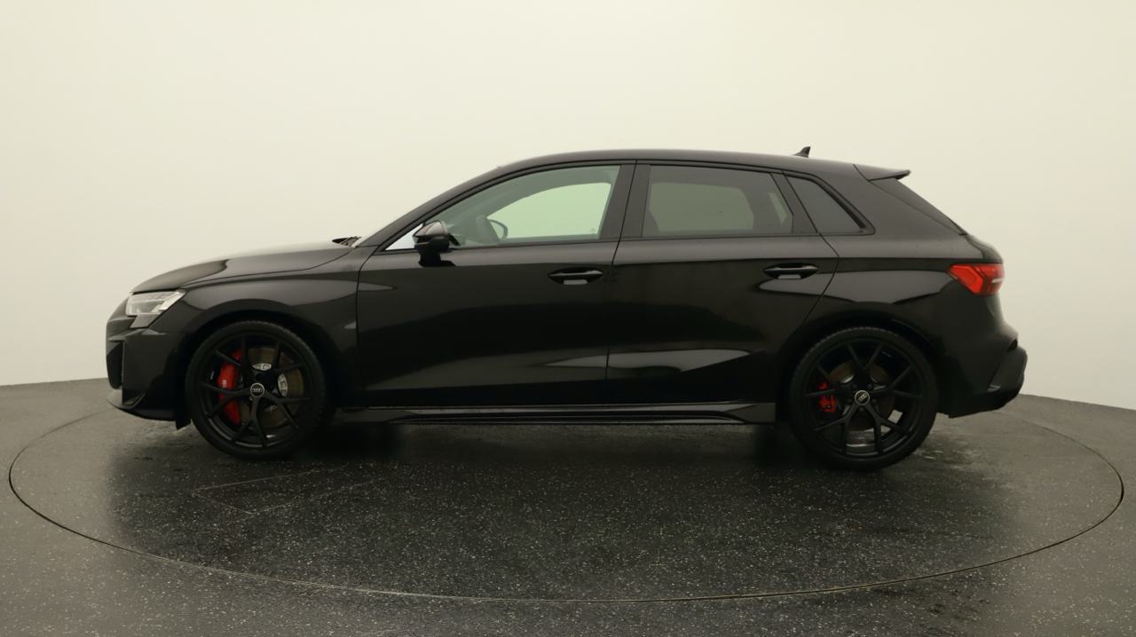 Audi<br>RS3 Sportback 2.5 TSI quattro S-tronic