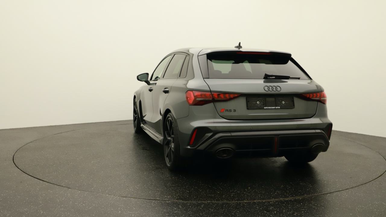 Audi<br>RS3 Sportback 2.5 TSI quattro S-tronic