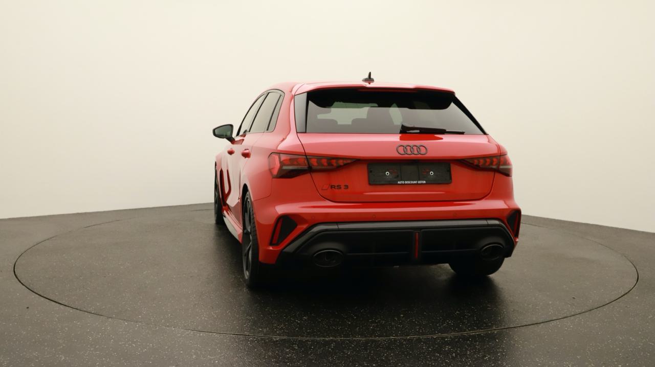 Audi<br>RS3 Sportback 2.5 TSI quattro S-tronic