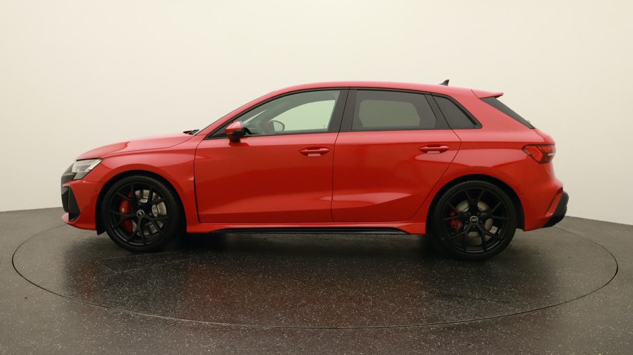 Audi<br>RS3 Sportback 2.5 TSI quattro S-tronic
