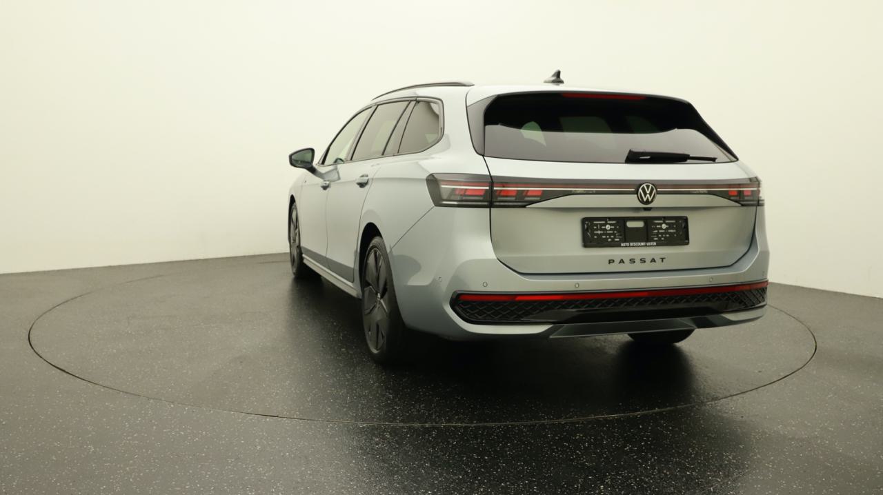 VW<br>Passat Variant 2.0 TSI evo4 R-Line 4 Motion DSG