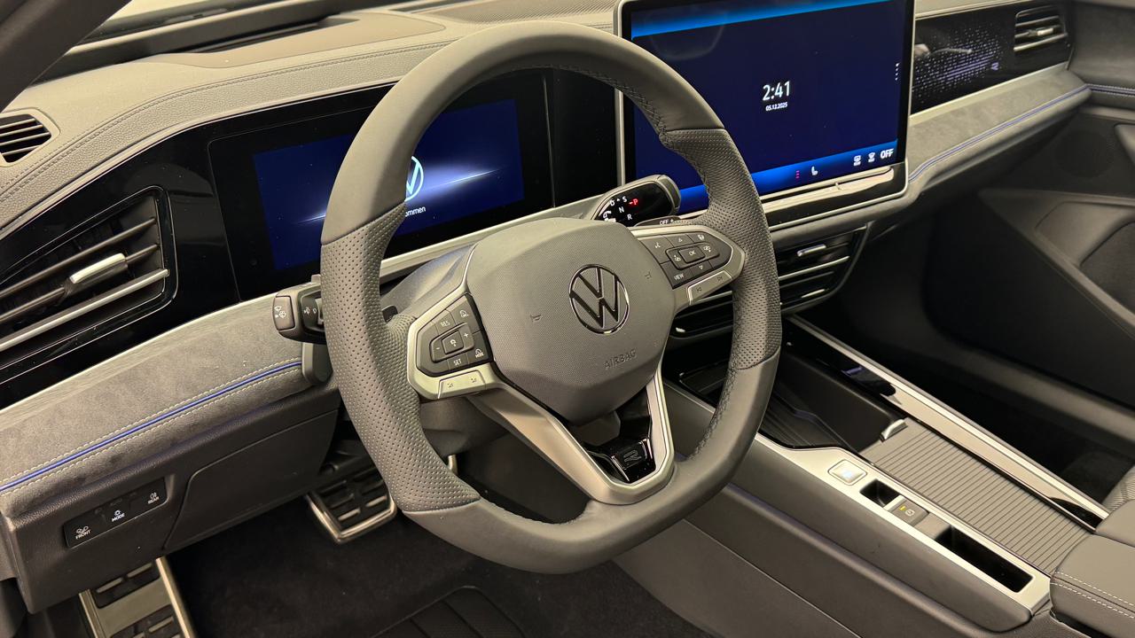 VW<br>Passat Variant 2.0 TSI evo4 R-Line 4 Motion DSG