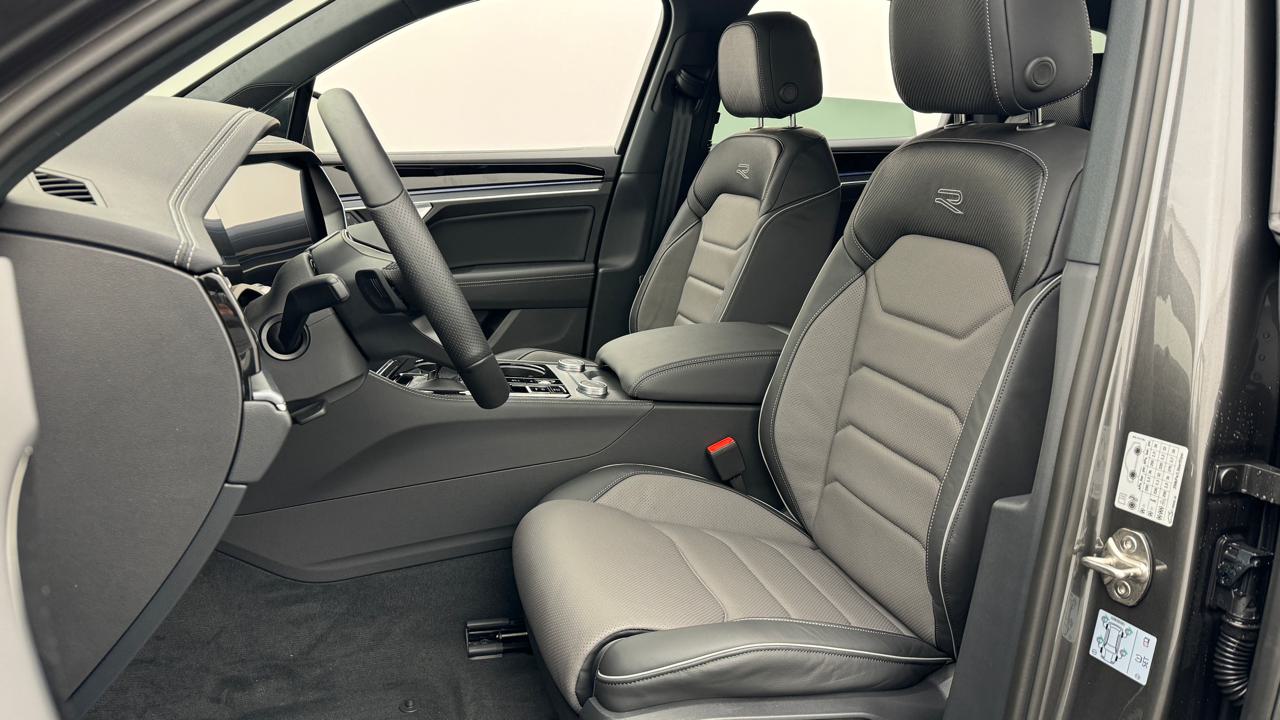 VW<br>Touareg 3.0 TDI R-Line Tiptronic