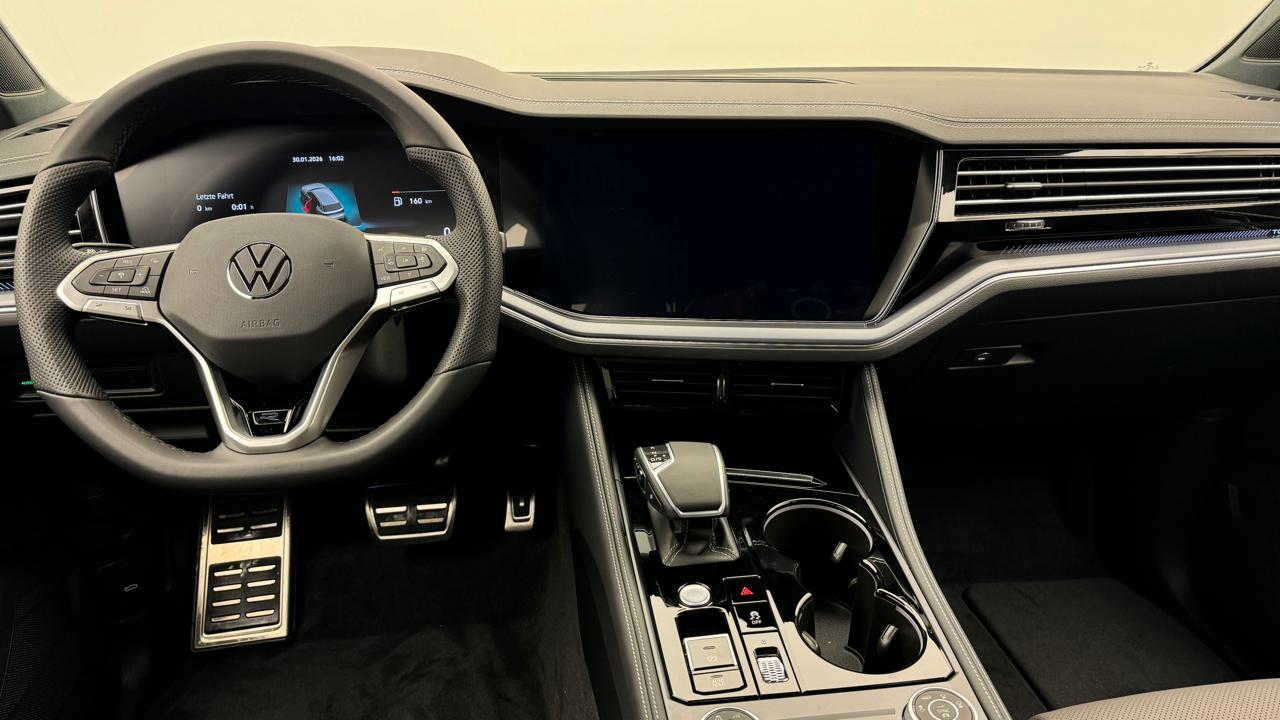 VW<br>Touareg 3.0 TDI R-Line Tiptronic