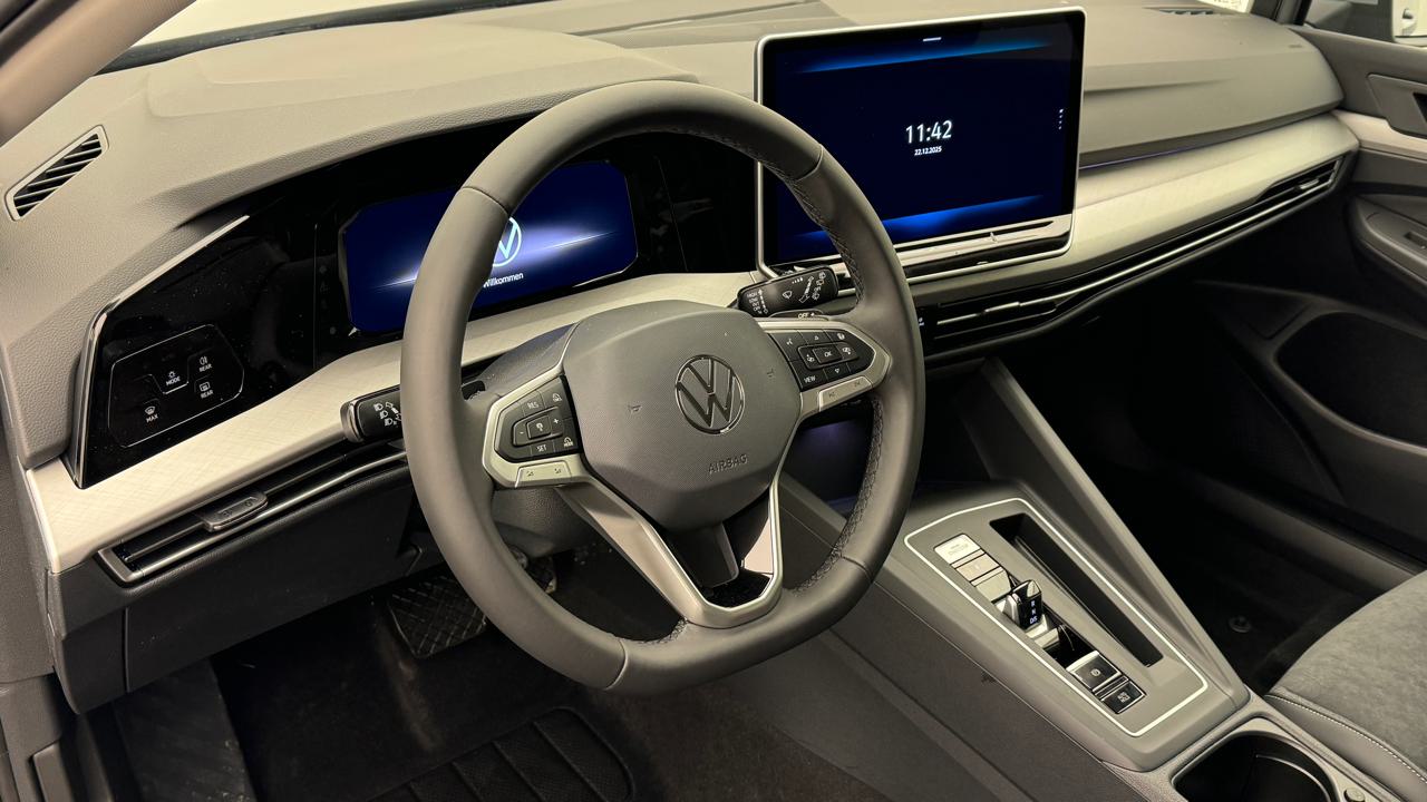 VW<br>Golf VIII 1.5 TSI PHEV Style