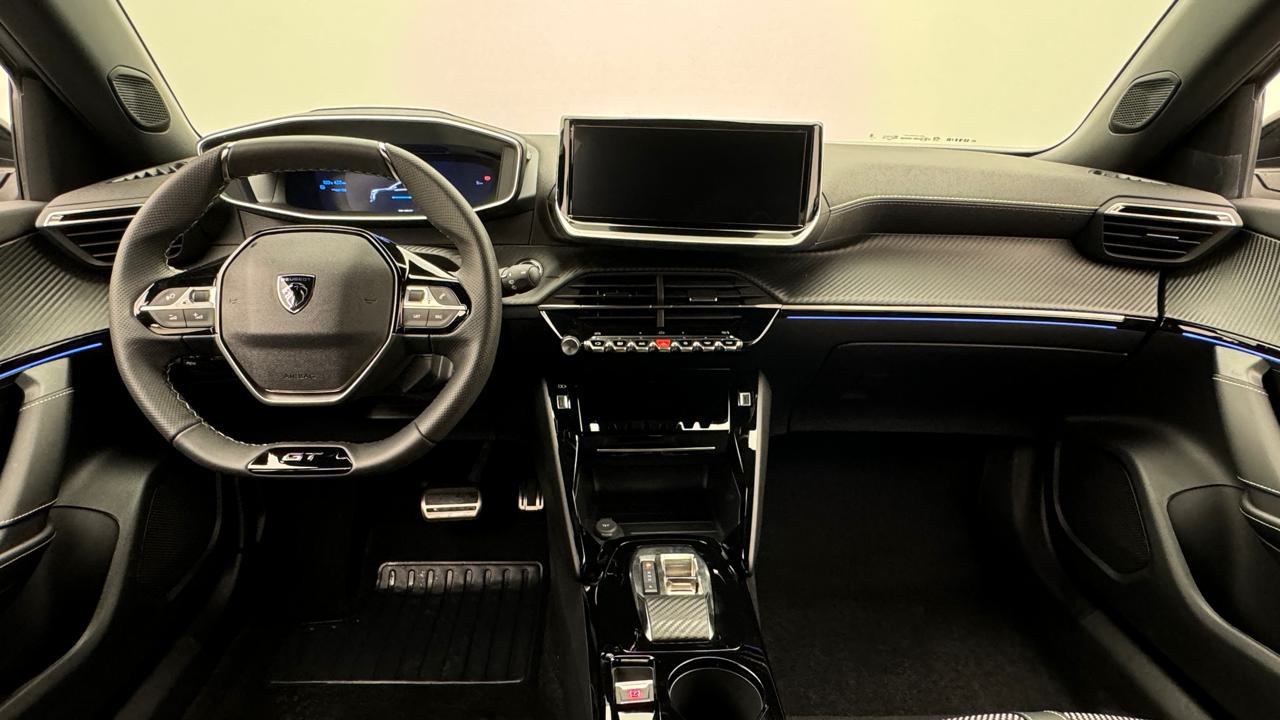 Peugeot<br>2008 156 e 54 kWh GT