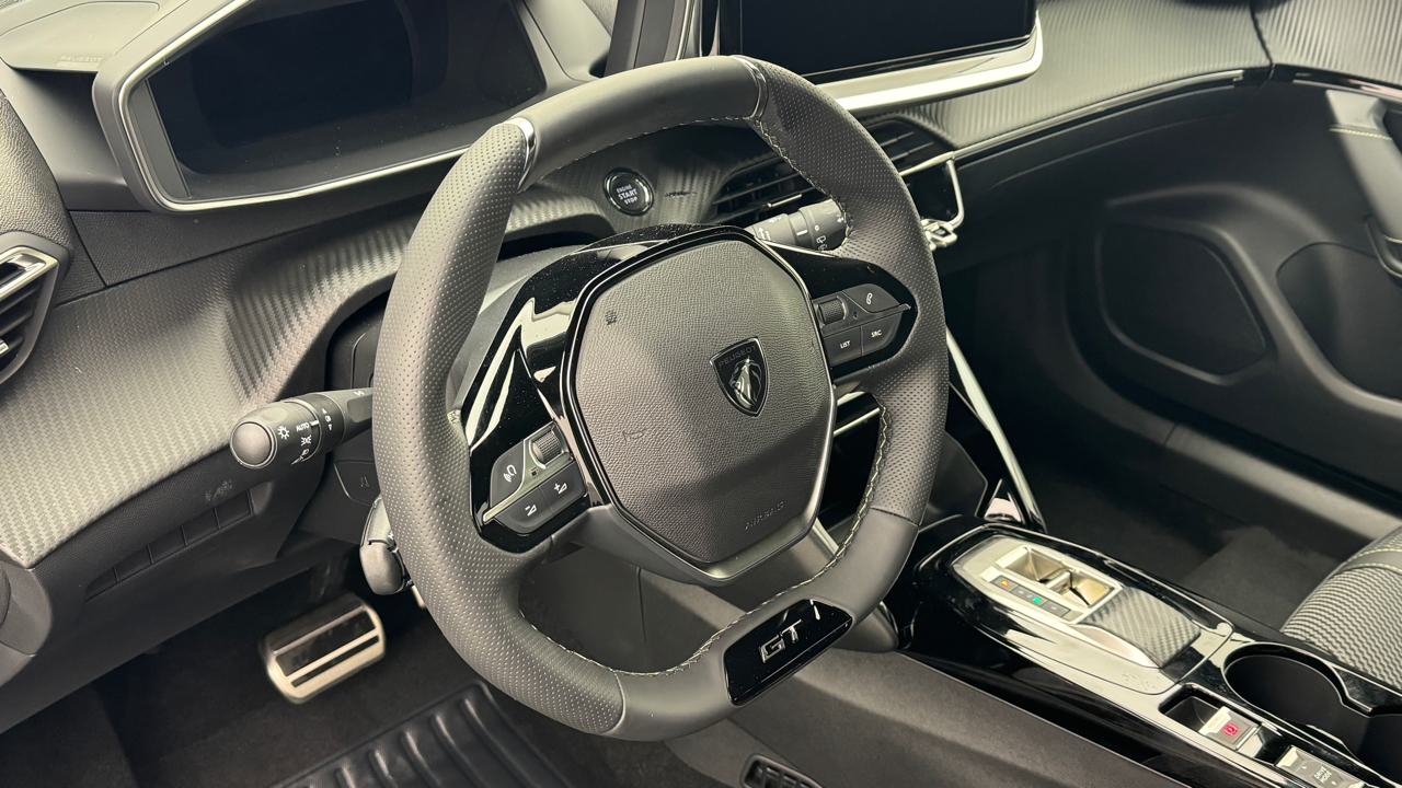 Peugeot<br>2008 156 e 54 kWh GT