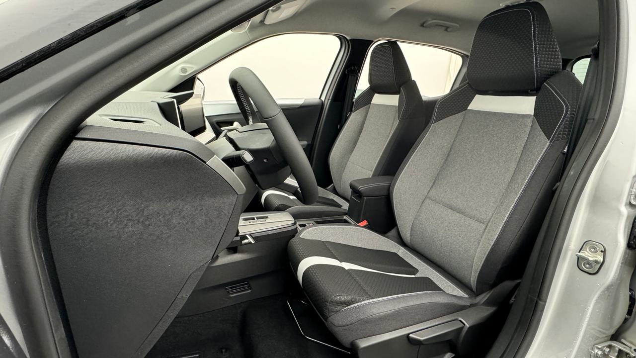 Opel<br>Frontera-e 44 kWh GS