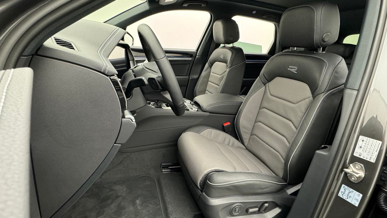 VW<br>Touareg 3.0 TDI R-Line Tiptronic