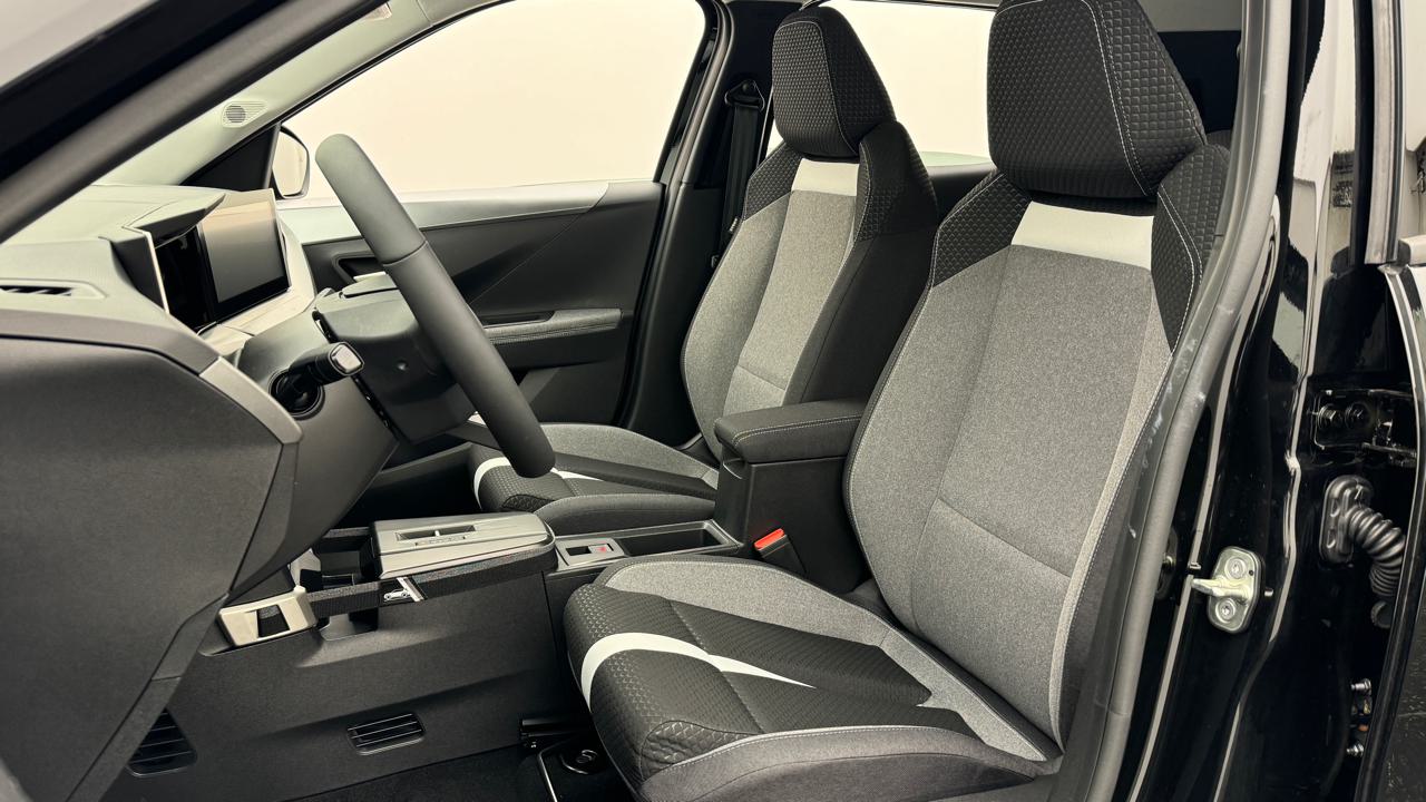 Opel<br>Frontera-e 44 kWh GS