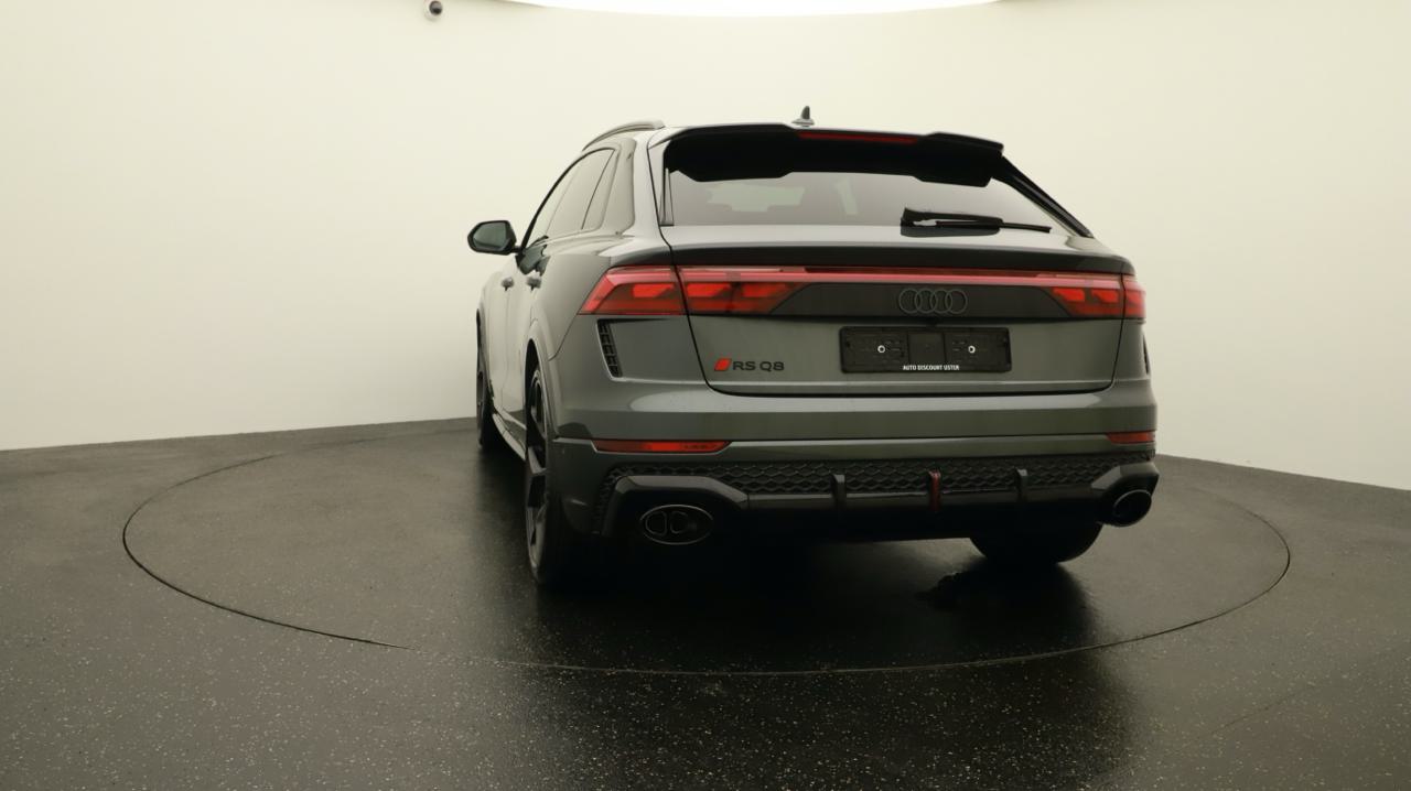 Audi<br>RSQ8 performance quattro 640PS