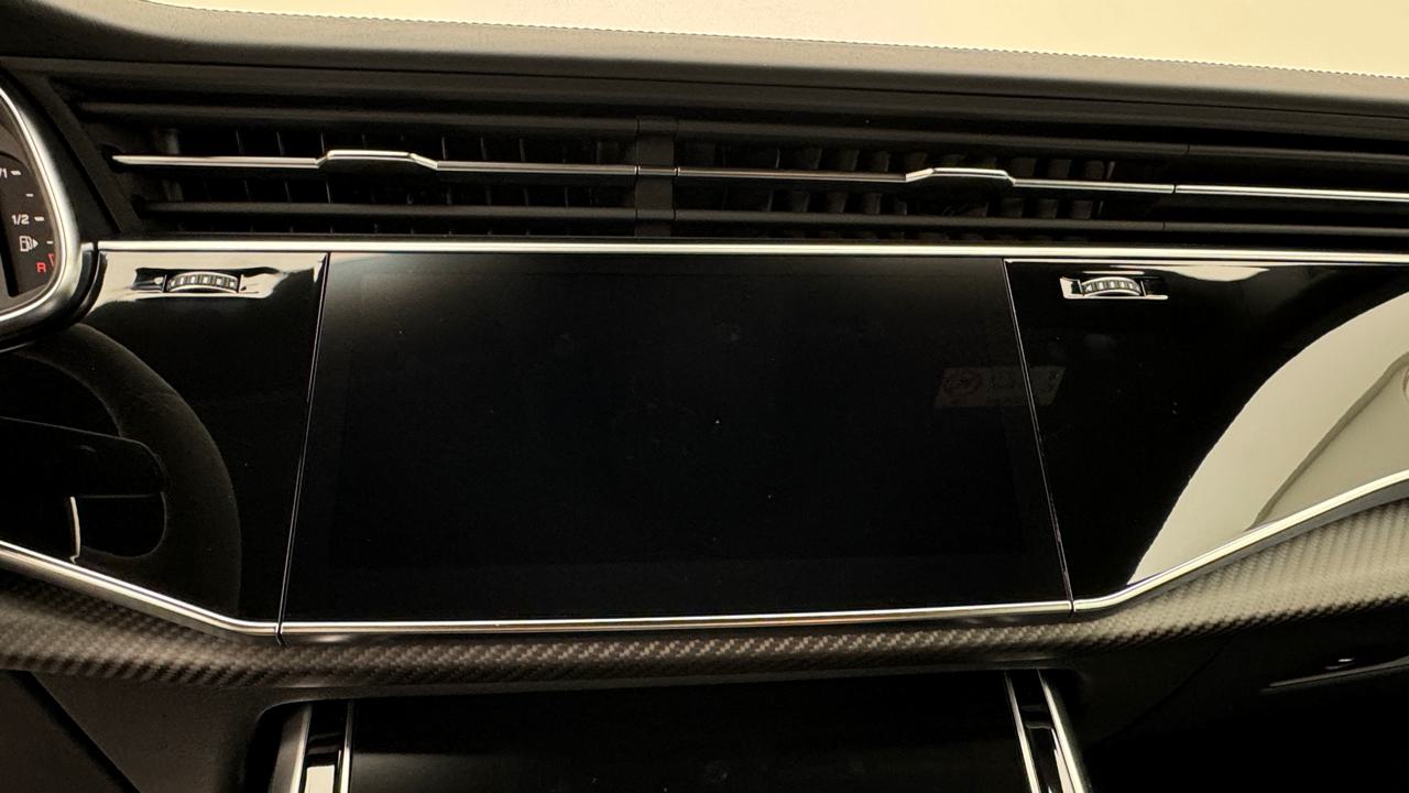 Audi<br>RSQ8 performance quattro 640PS