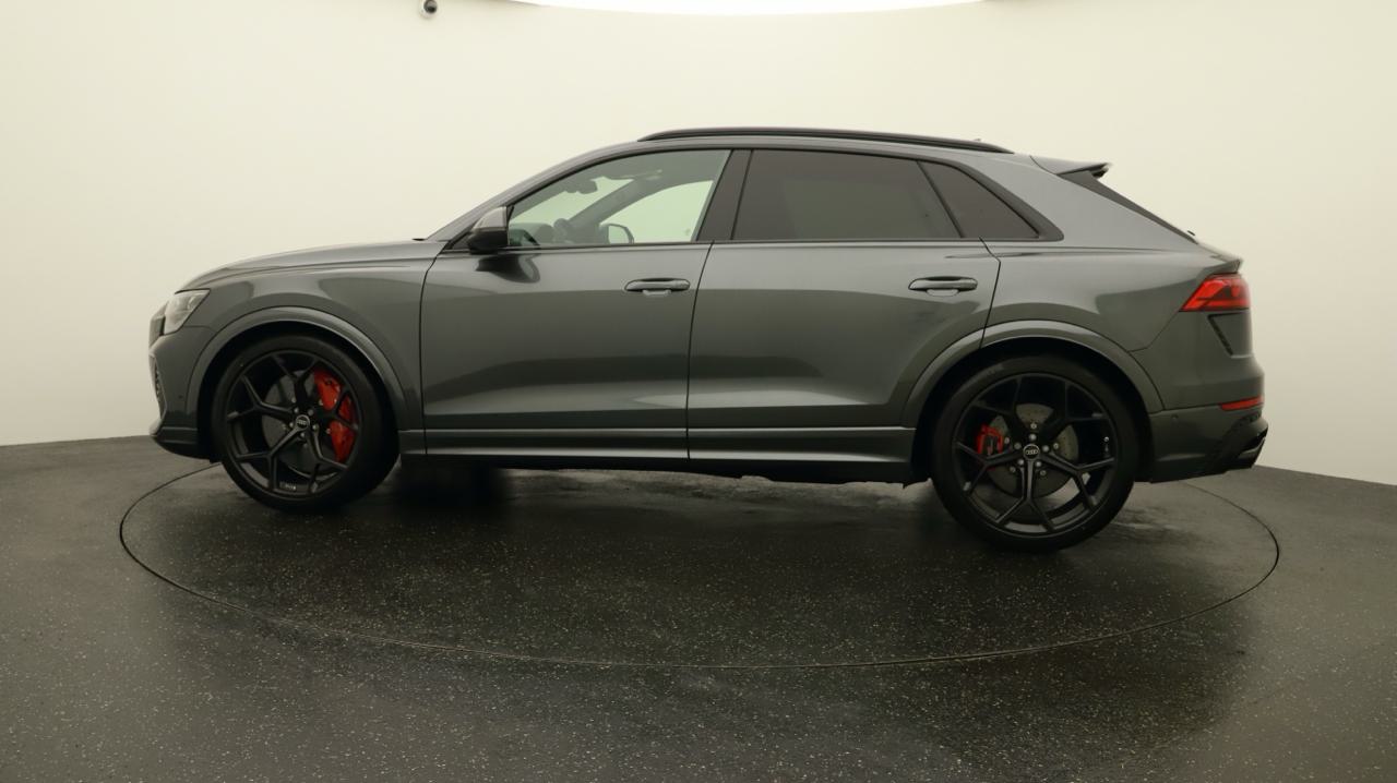 Audi<br>RSQ8 performance quattro 640PS