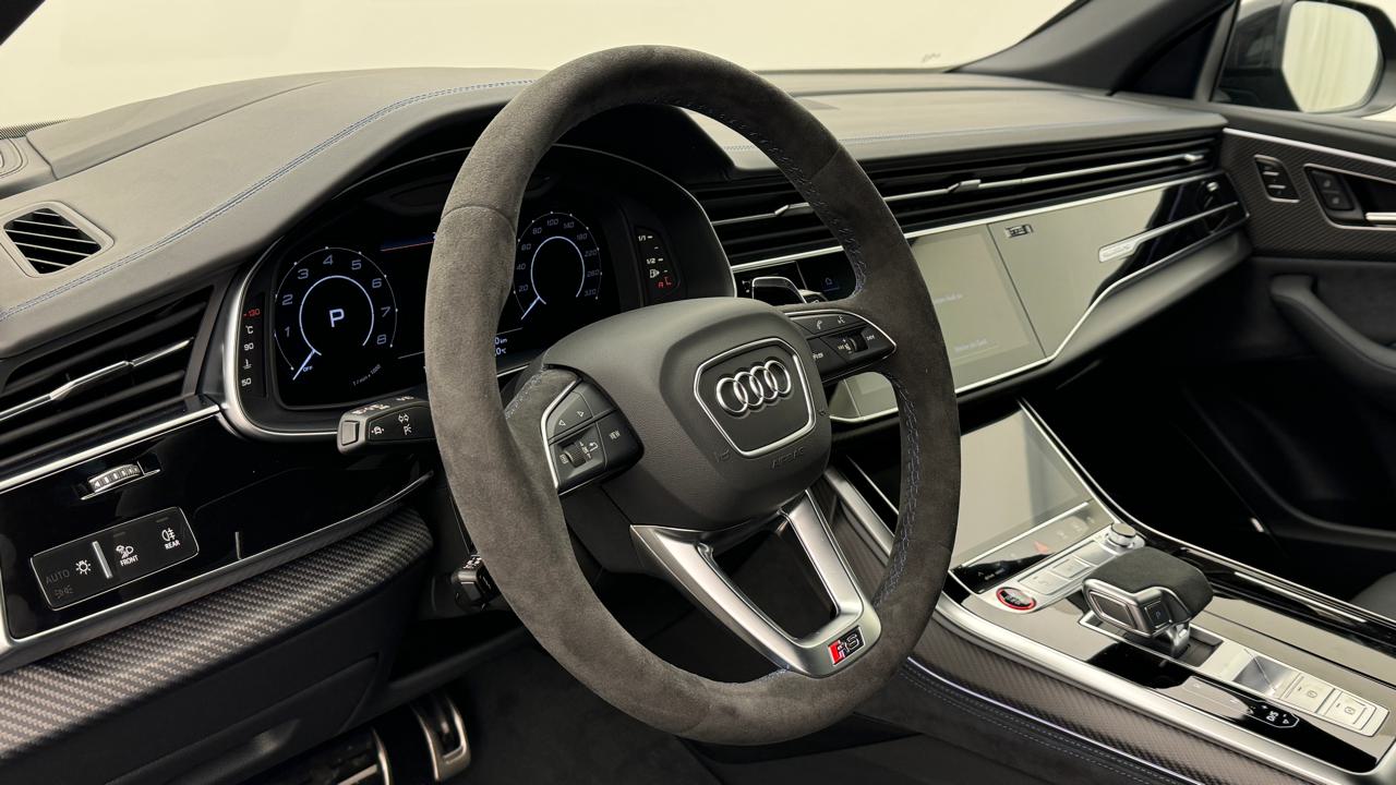 Audi<br>RSQ8 performance quattro 640PS