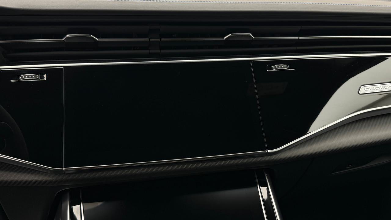 Audi<br>RSQ8 performance quattro 640PS