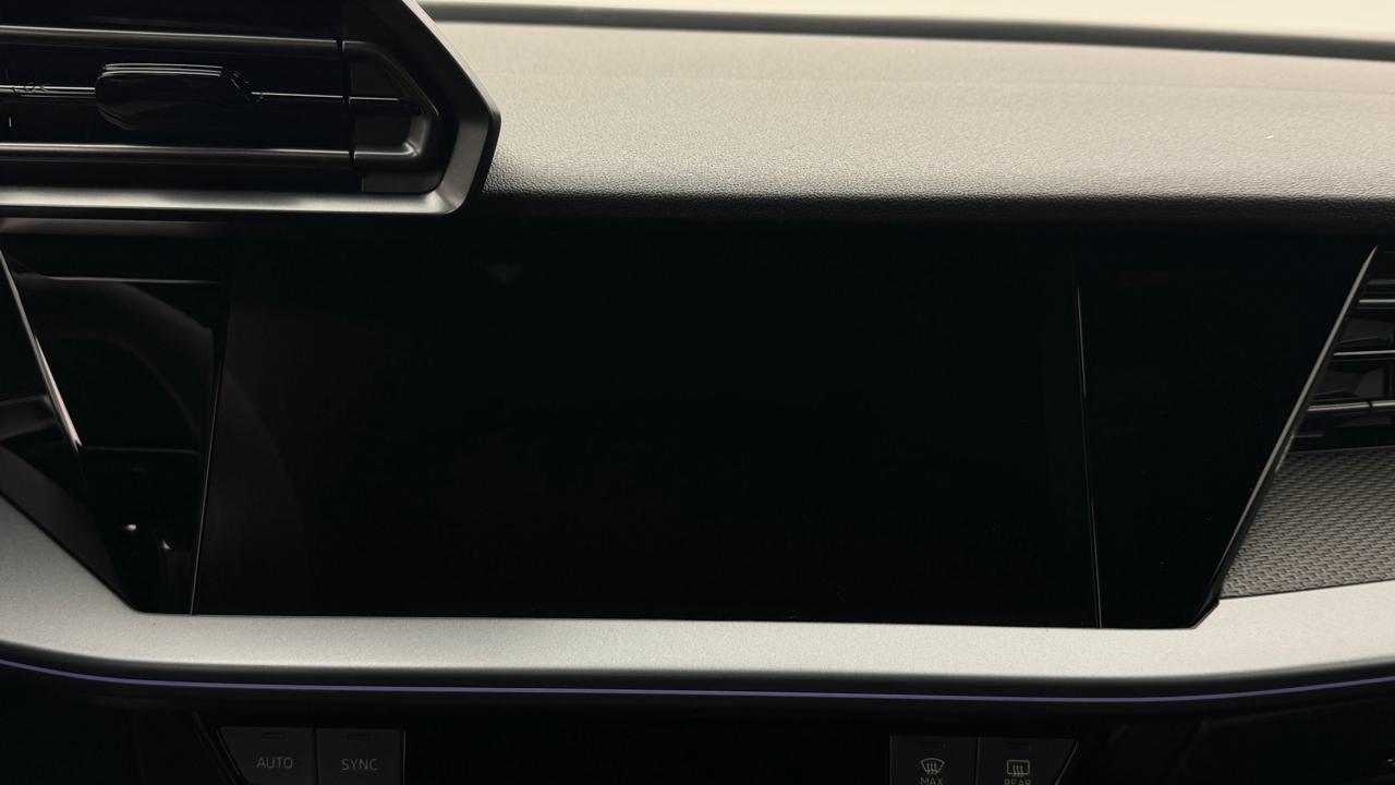 Audi<br>RS3 Limousine 2.5 TSI quattro S-tronic