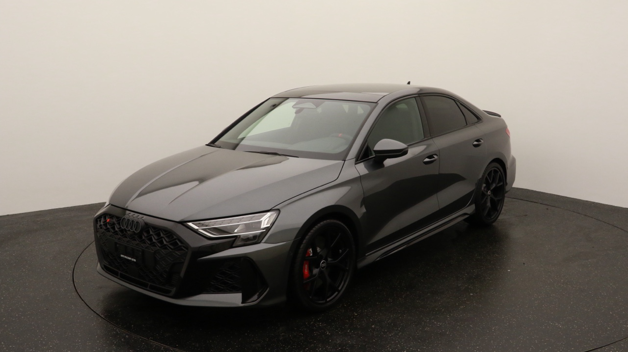 Audi<br>RS3 Limousine 2.5 TSI quattro S-tronic