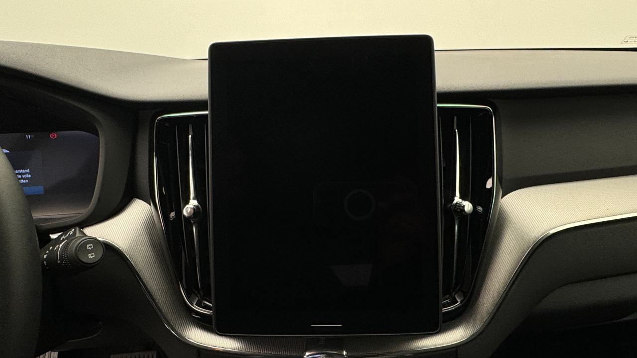 Volvo<br>XC60 B5 Benzin Mild Hybrid AWD Black Edition