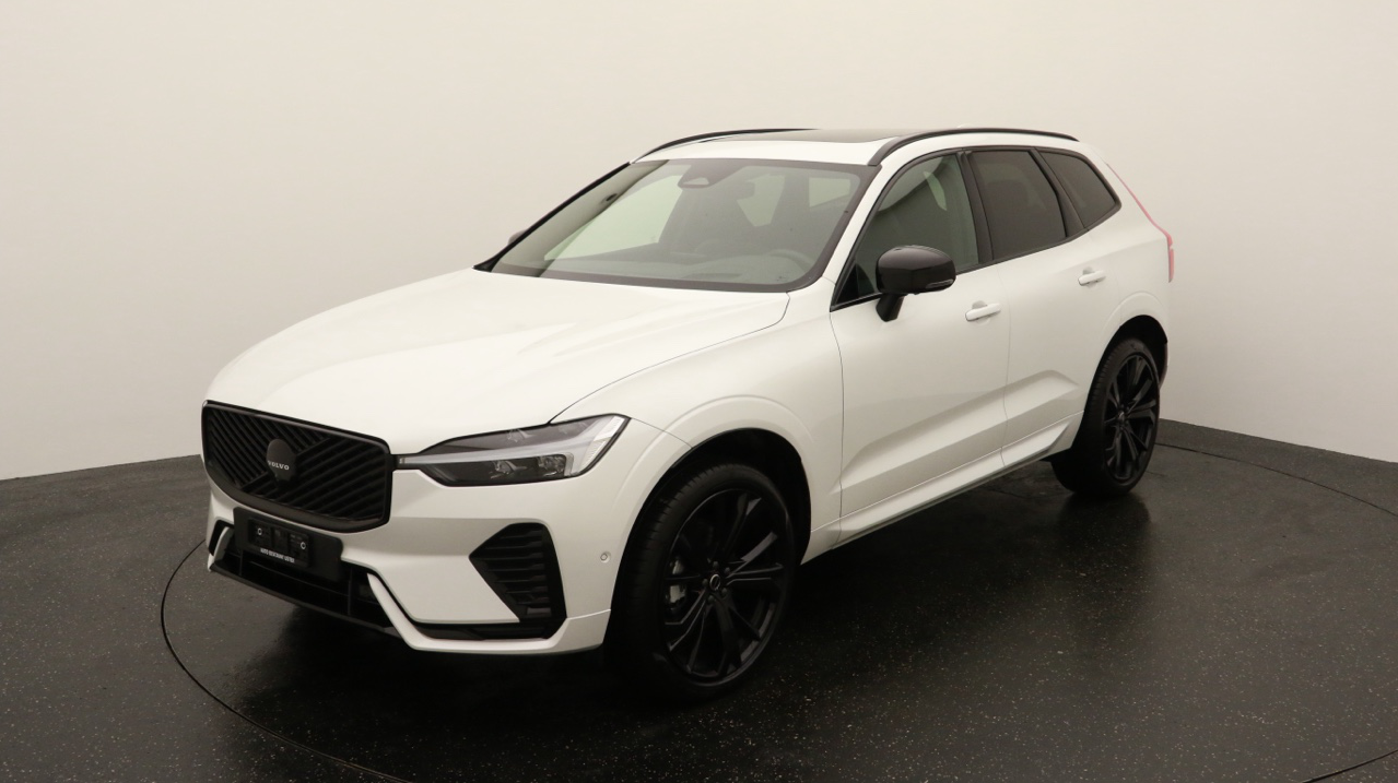 Volvo<br>XC60 B5 Benzin Mild Hybrid AWD Black Edition