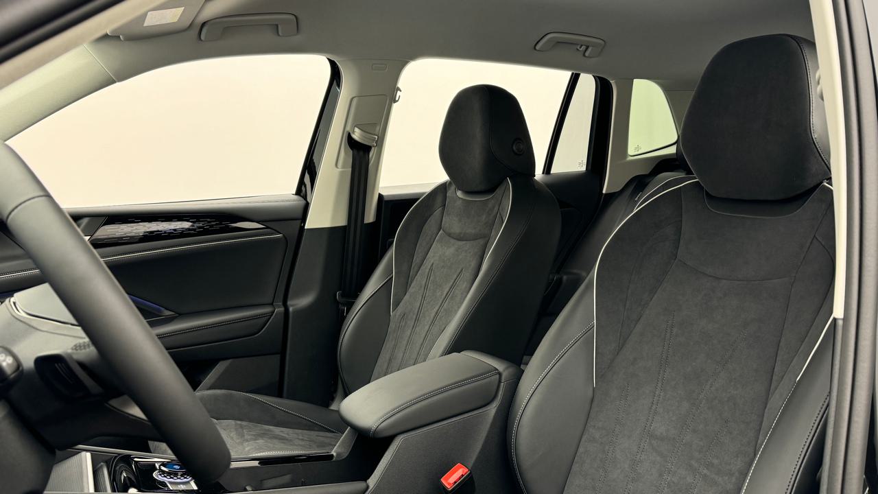 VW<br>Tiguan 2.0 TDI SCR Elegance 4Motion DSG