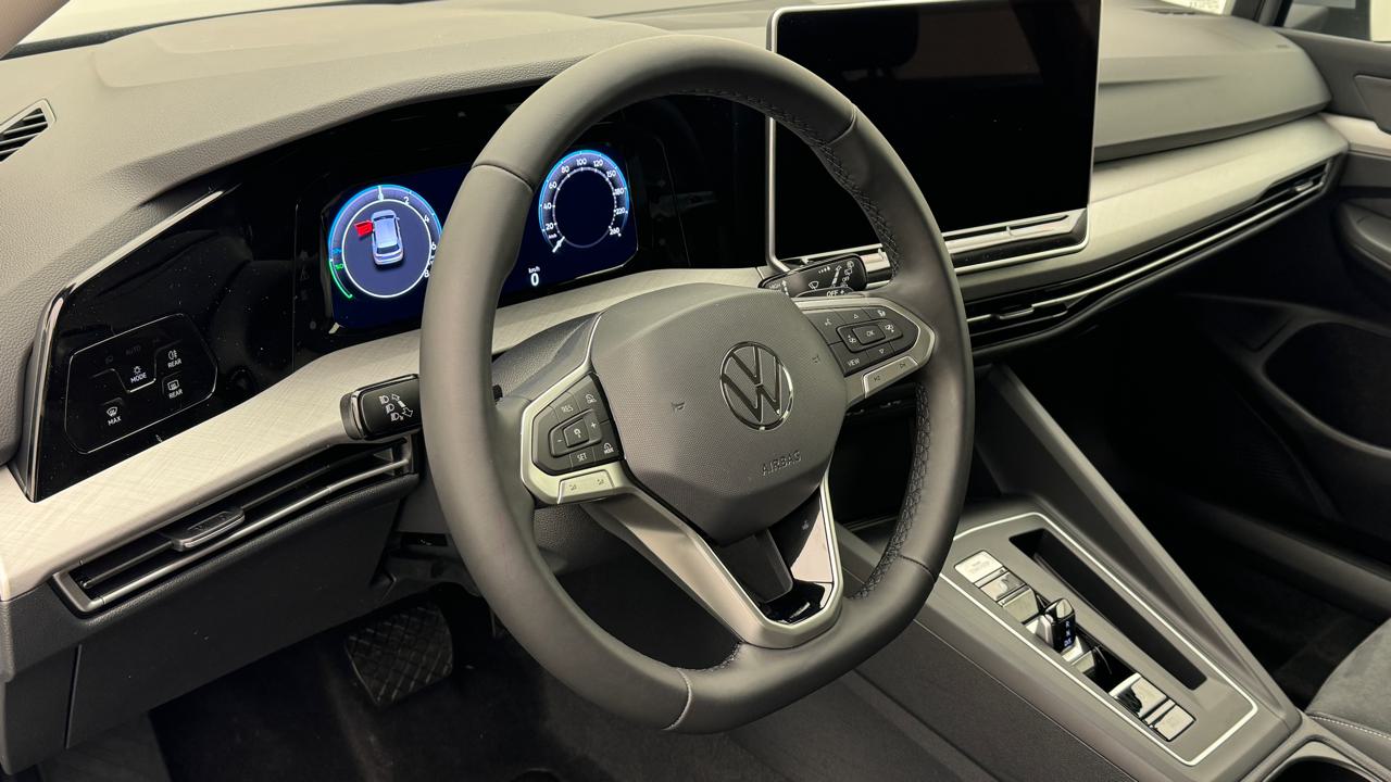 VW<br>Golf VIII 1.5 TSI PHEV Style