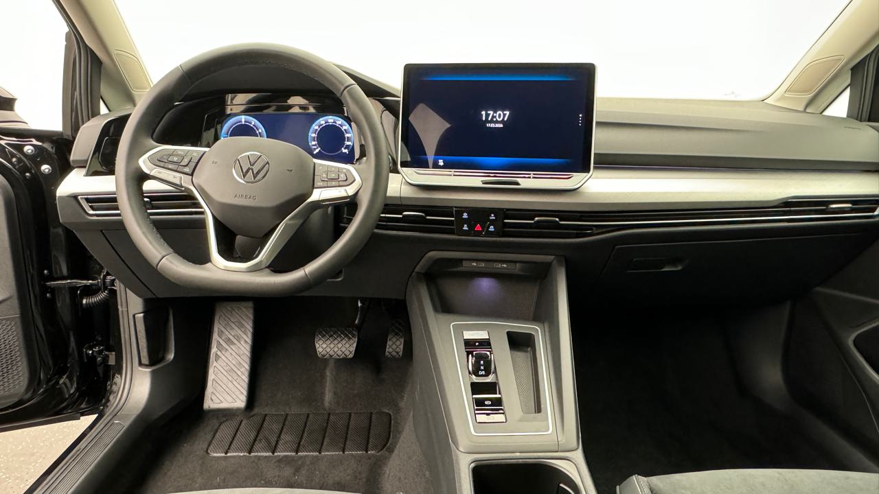 VW<br>Golf VIII 1.5 TSI PHEV Style