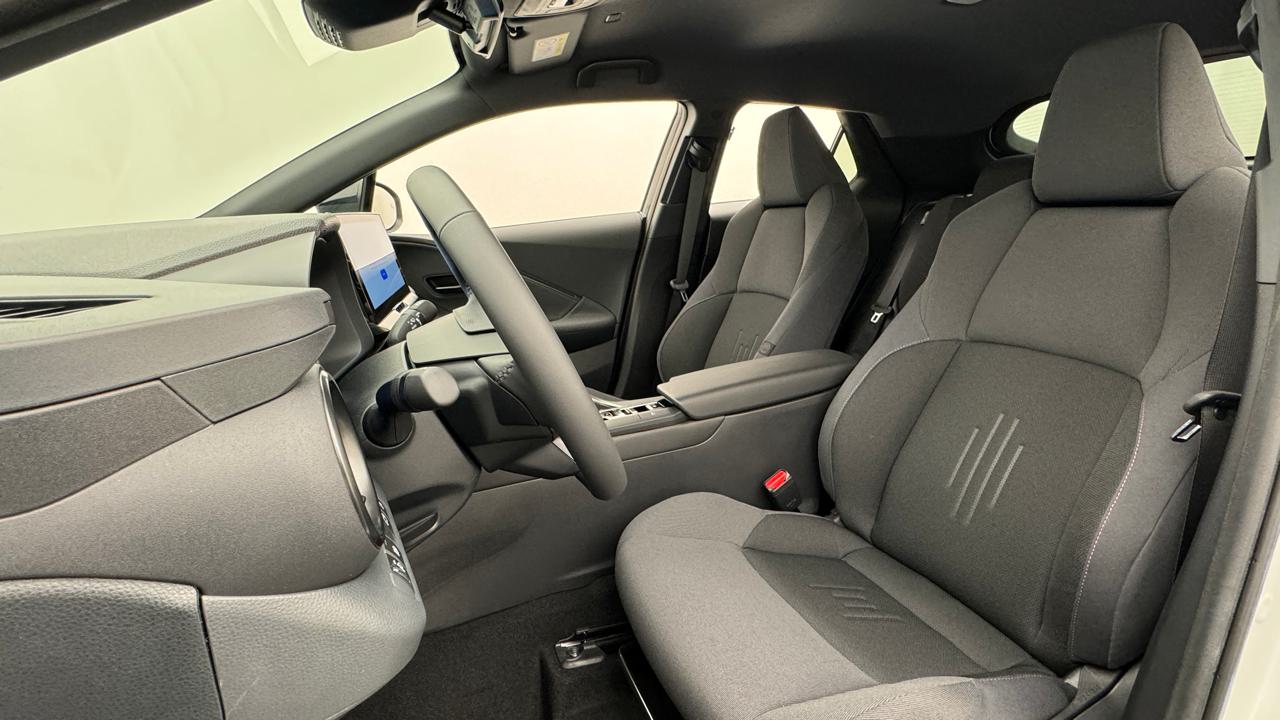 Toyota<br>C-HR 1.8 HSD CVT Sport