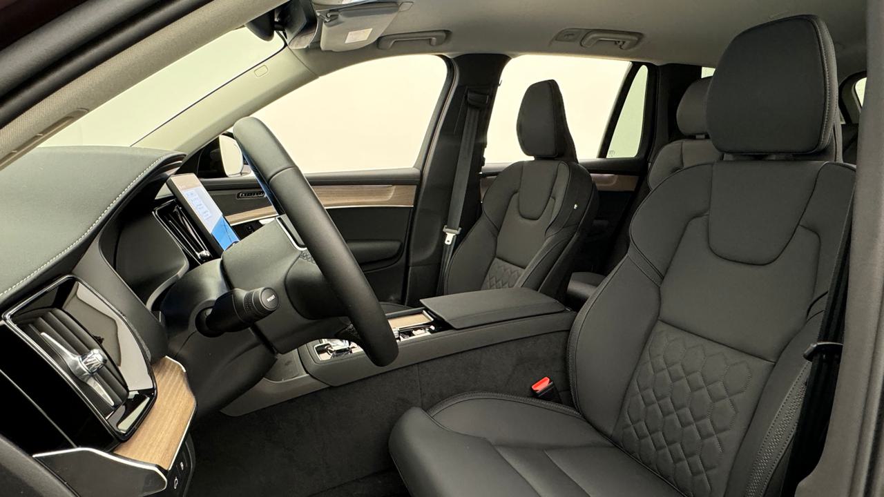 Volvo<br>XC90 T8 eAWD PluginHybrid Plus Dark Geartronic