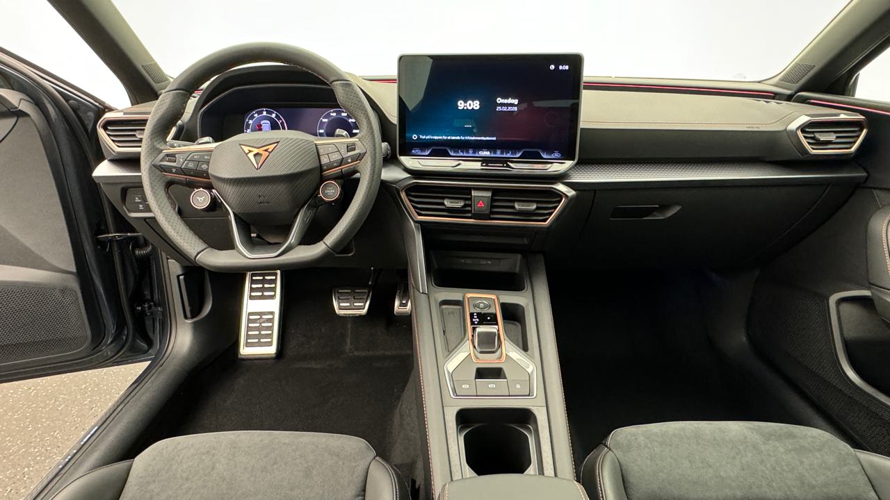 Cupra<br>LEON ST 2.0 TSI VZ DSG 4Drive